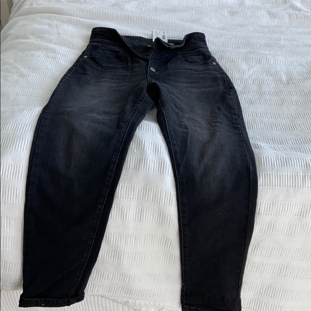 High waisted black denim jeans